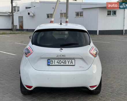 Белый Рено Зое, объемом двигателя 0 л и пробегом 84 тыс. км за 10300 $, фото 79 на Automoto.ua