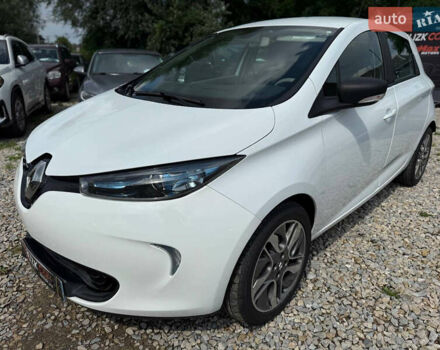 Белый Рено Зое, объемом двигателя 0 л и пробегом 69 тыс. км за 9450 $, фото 4 на Automoto.ua