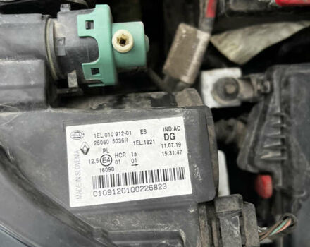 Білий Рено Зое, об'ємом двигуна 0 л та пробігом 109 тис. км за 8900 $, фото 46 на Automoto.ua