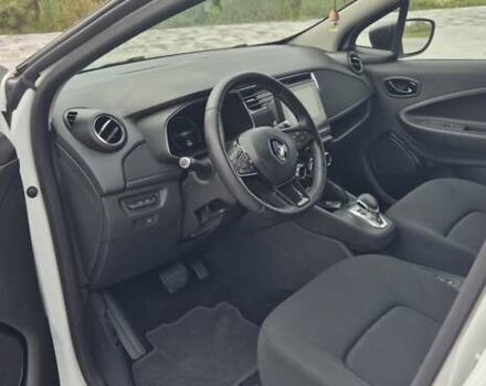 Білий Рено Зое, об'ємом двигуна 0 л та пробігом 25 тис. км за 11500 $, фото 12 на Automoto.ua