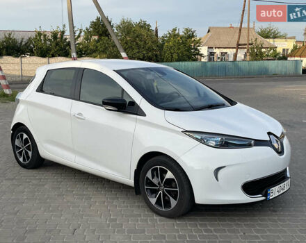 Белый Рено Зое, объемом двигателя 0 л и пробегом 84 тыс. км за 10300 $, фото 23 на Automoto.ua