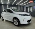 Белый Рено Зое, объемом двигателя 0 л и пробегом 101 тыс. км за 9700 $, фото 1 на Automoto.ua
