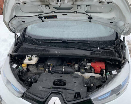 Білий Рено Зое, об'ємом двигуна 0 л та пробігом 159 тис. км за 8999 $, фото 48 на Automoto.ua