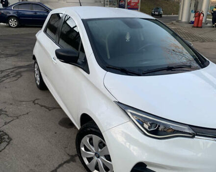 Белый Рено Зое, объемом двигателя 0 л и пробегом 29 тыс. км за 10900 $, фото 2 на Automoto.ua