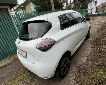Белый Рено Зое, объемом двигателя 0 л и пробегом 64 тыс. км за 11450 $, фото 18 на Automoto.ua
