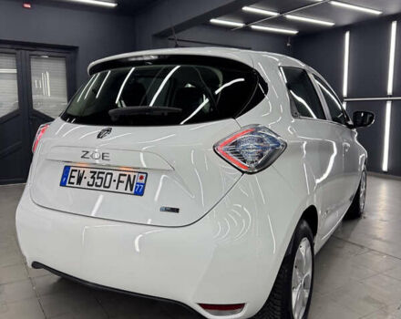 Белый Рено Зое, объемом двигателя 0 л и пробегом 47 тыс. км за 9200 $, фото 6 на Automoto.ua