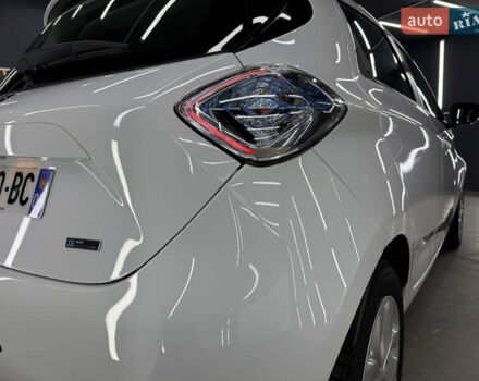 Белый Рено Зое, объемом двигателя 0 л и пробегом 21 тыс. км за 9950 $, фото 5 на Automoto.ua