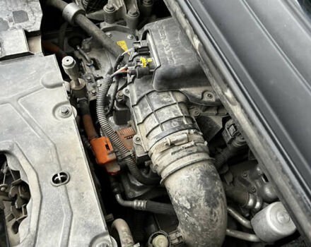 Білий Рено Зое, об'ємом двигуна 0 л та пробігом 109 тис. км за 8900 $, фото 51 на Automoto.ua