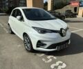 Белый Рено Зое, объемом двигателя 0 л и пробегом 94 тыс. км за 13300 $, фото 8 на Automoto.ua