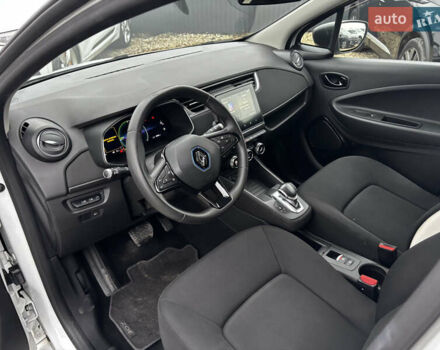 Белый Рено Зое, объемом двигателя 0 л и пробегом 68 тыс. км за 11499 $, фото 15 на Automoto.ua