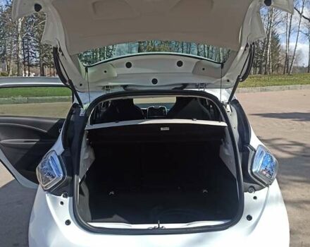 Білий Рено Зое, об'ємом двигуна 0 л та пробігом 62 тис. км за 8700 $, фото 18 на Automoto.ua