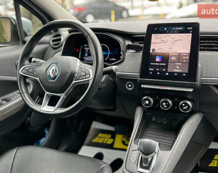 Белый Рено Зое, объемом двигателя 0 л и пробегом 120 тыс. км за 12999 $, фото 19 на Automoto.ua