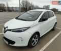 Белый Рено Зое, объемом двигателя 0 л и пробегом 55 тыс. км за 11000 $, фото 1 на Automoto.ua