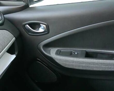 Білий Рено Зое, об'ємом двигуна 0 л та пробігом 160 тис. км за 11200 $, фото 8 на Automoto.ua