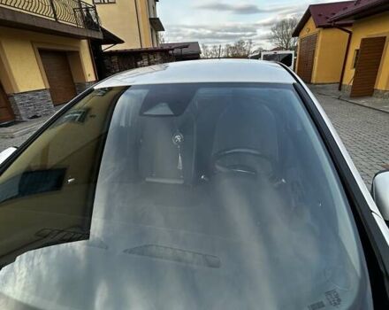 Білий Рено Зое, об'ємом двигуна 0 л та пробігом 70 тис. км за 12000 $, фото 22 на Automoto.ua