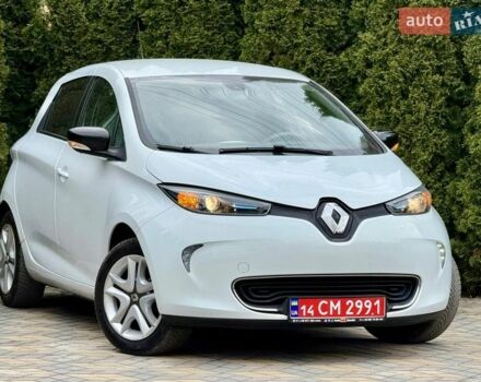 Белый Рено Зое, объемом двигателя 0 л и пробегом 60 тыс. км за 10300 $, фото 2 на Automoto.ua