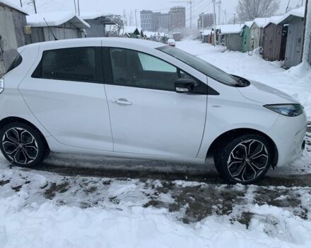 Белый Рено Зое, объемом двигателя 0 л и пробегом 159 тыс. км за 8999 $, фото 2 на Automoto.ua