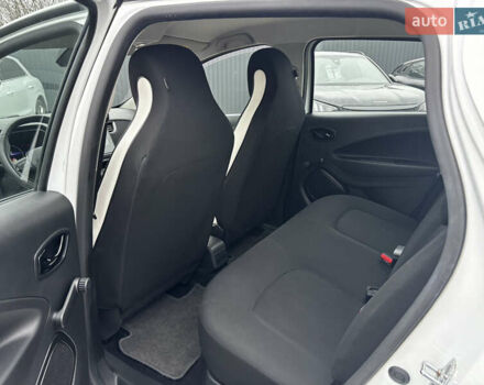 Белый Рено Зое, объемом двигателя 0 л и пробегом 68 тыс. км за 11499 $, фото 31 на Automoto.ua