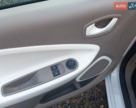 Рено Зое 2019 в Луцке на Automoto.ua Белый Рено Зое, объемом двигателя 0 л и пробегом 65 тыс. км за 10200 $, фото 14 на Automoto.ua