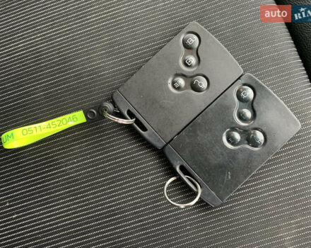 Белый Рено Зое, объемом двигателя 0 л и пробегом 159 тыс. км за 9200 $, фото 61 на Automoto.ua