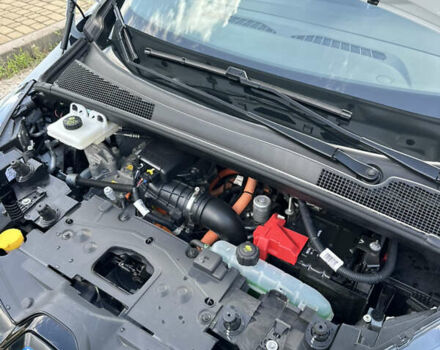 Білий Рено Зое, об'ємом двигуна 0 л та пробігом 90 тис. км за 13800 $, фото 18 на Automoto.ua