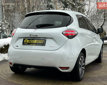 Белый Рено Зое, объемом двигателя 0 л и пробегом 120 тыс. км за 12999 $, фото 6 на Automoto.ua