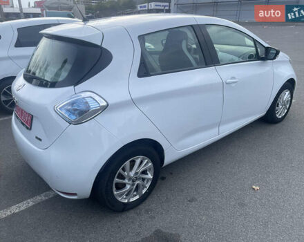 Белый Рено Зое, объемом двигателя 0 л и пробегом 145 тыс. км за 9700 $, фото 12 на Automoto.ua