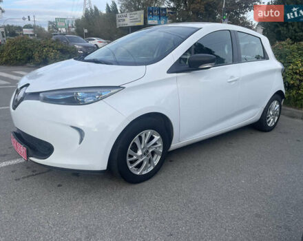 Белый Рено Зое, объемом двигателя 0 л и пробегом 145 тыс. км за 9700 $, фото 7 на Automoto.ua