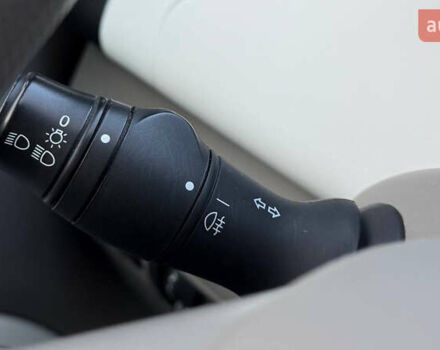 Белый Рено Зое, объемом двигателя 0 л и пробегом 38 тыс. км за 10200 $, фото 30 на Automoto.ua