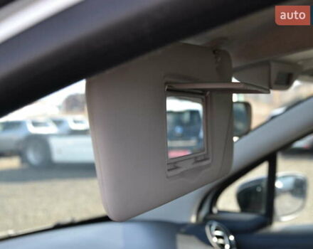 Білий Рено Зое, об'ємом двигуна 0 л та пробігом 80 тис. км за 9500 $, фото 31 на Automoto.ua