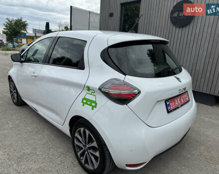 Белый Рено Зое, объемом двигателя 0 л и пробегом 140 тыс. км за 12000 $, фото 8 на Automoto.ua