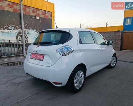 Белый Рено Зое, объемом двигателя 0 л и пробегом 65 тыс. км за 10250 $, фото 15 на Automoto.ua