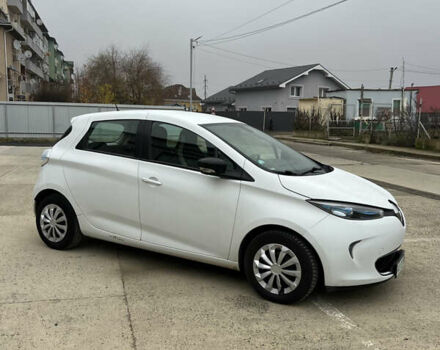 Белый Рено Зое, объемом двигателя 0 л и пробегом 140 тыс. км за 8550 $, фото 1 на Automoto.ua