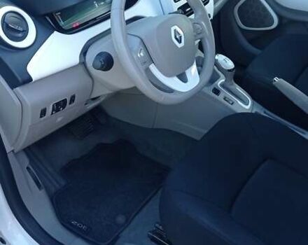 Білий Рено Зое, об'ємом двигуна 0 л та пробігом 80 тис. км за 8300 $, фото 17 на Automoto.ua