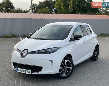 Белый Рено Зое, объемом двигателя 0 л и пробегом 84 тыс. км за 10300 $, фото 9 на Automoto.ua