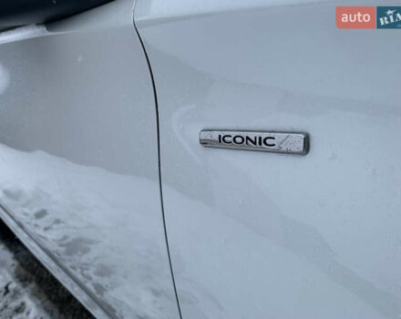 Білий Рено Зое, об'ємом двигуна 0 л та пробігом 159 тис. км за 8999 $, фото 13 на Automoto.ua