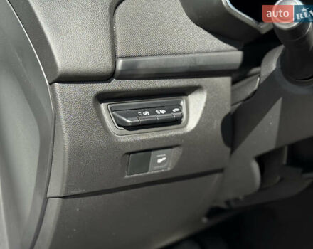 Белый Рено Зое, объемом двигателя 0 л и пробегом 44 тыс. км за 12999 $, фото 29 на Automoto.ua