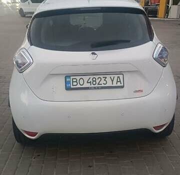 Белый Рено Зое, объемом двигателя 0 л и пробегом 145 тыс. км за 9599 $, фото 11 на Automoto.ua