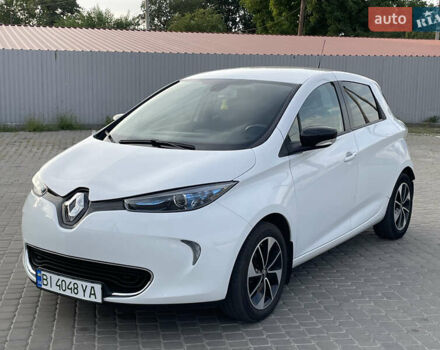 Белый Рено Зое, объемом двигателя 0 л и пробегом 84 тыс. км за 10300 $, фото 6 на Automoto.ua