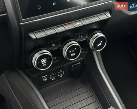 Белый Рено Зое, объемом двигателя 0 л и пробегом 68 тыс. км за 11499 $, фото 26 на Automoto.ua