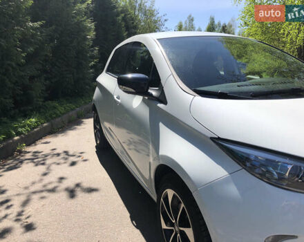 Білий Рено Зое, об'ємом двигуна 0 л та пробігом 50 тис. км за 9750 $, фото 4 на Automoto.ua
