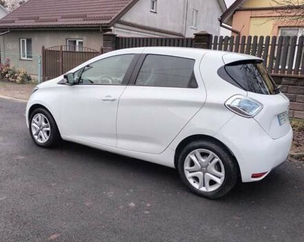 Білий Рено Зое, об'ємом двигуна 0 л та пробігом 93 тис. км за 9399 $, фото 4 на Automoto.ua