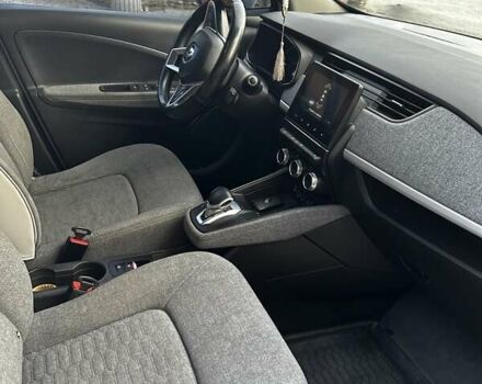 Білий Рено Зое, об'ємом двигуна 0 л та пробігом 70 тис. км за 12000 $, фото 14 на Automoto.ua