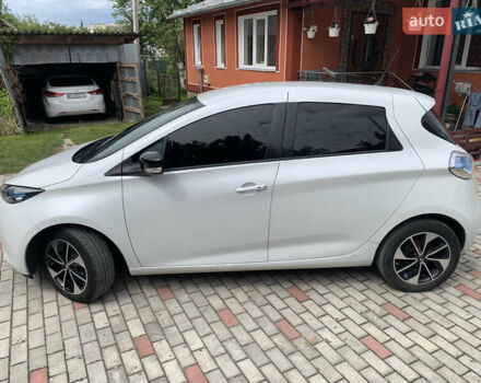 Белый Рено Зое, объемом двигателя 0 л и пробегом 173 тыс. км за 9500 $, фото 1 на Automoto.ua