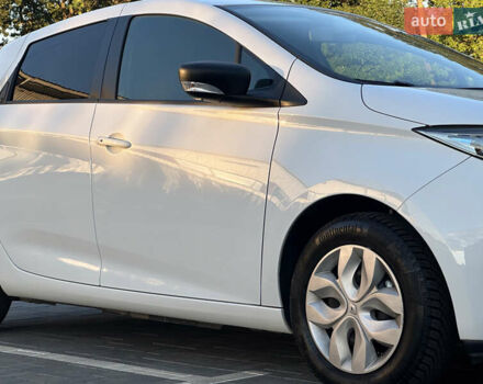 Білий Рено Зое, об'ємом двигуна 0 л та пробігом 17 тис. км за 10250 $, фото 22 на Automoto.ua