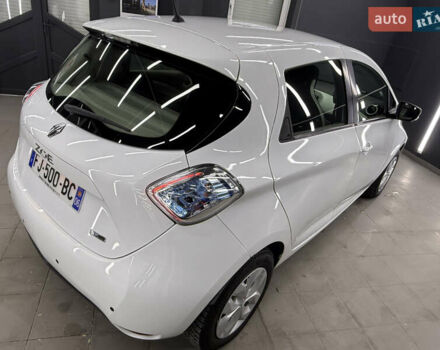 Белый Рено Зое, объемом двигателя 0 л и пробегом 21 тыс. км за 9950 $, фото 11 на Automoto.ua
