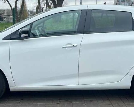 Белый Рено Зое, объемом двигателя 0 л и пробегом 93 тыс. км за 9999 $, фото 9 на Automoto.ua