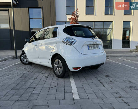 Белый Рено Зое, объемом двигателя 0 л и пробегом 67 тыс. км за 9500 $, фото 10 на Automoto.ua