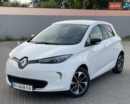 Белый Рено Зое, объемом двигателя 0 л и пробегом 84 тыс. км за 10300 $, фото 7 на Automoto.ua