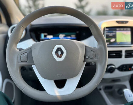 Білий Рено Зое, об'ємом двигуна 0 л та пробігом 17 тис. км за 10250 $, фото 53 на Automoto.ua